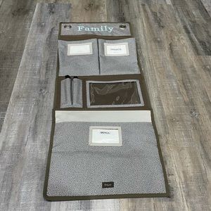 Thirty One Hang Up Family Organizer